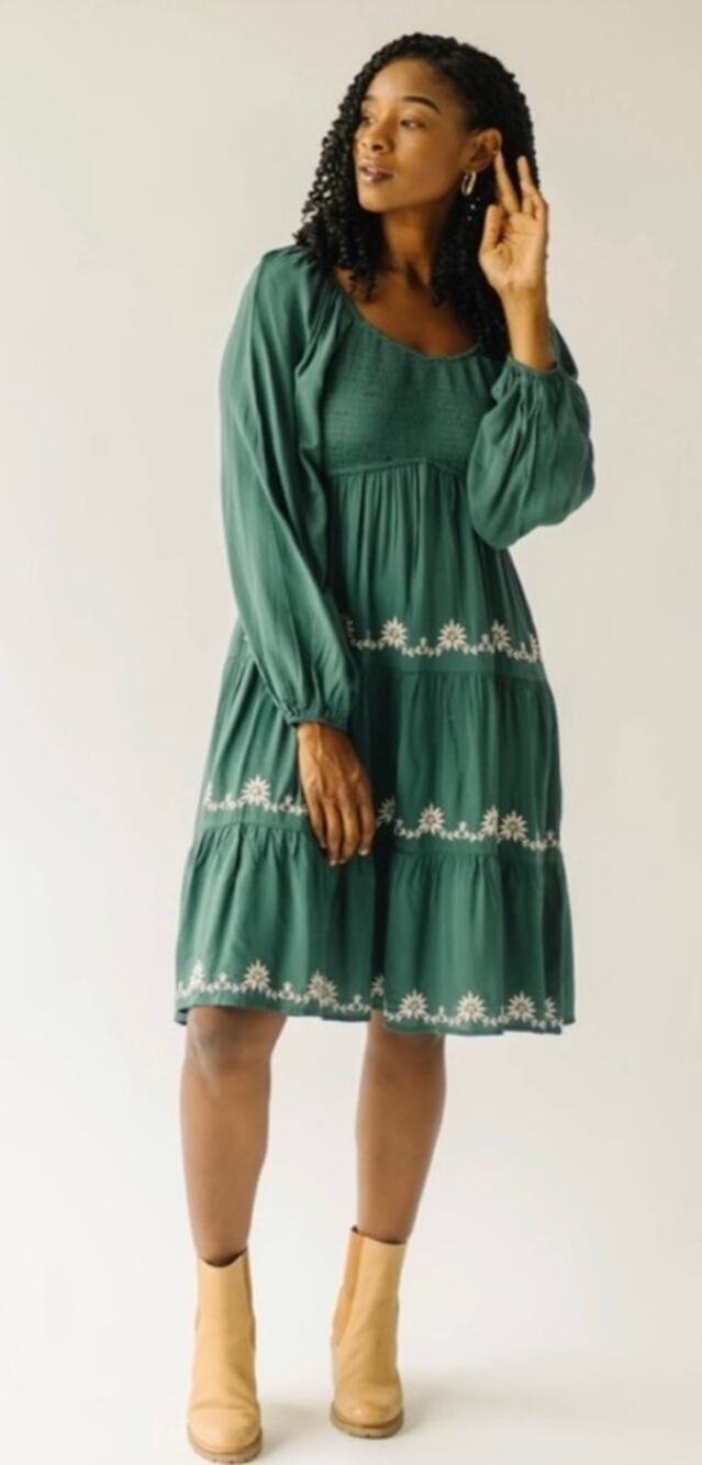 NWT BaeVely Green Embroidered Tiered Babydoll Dress Boho Cottagecore Medium